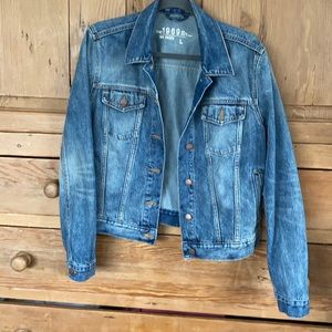 GAP denim jacket size L